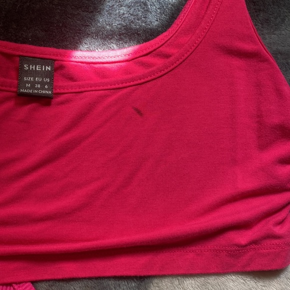 Pink bundle of crop tops - Picture 3 of 3